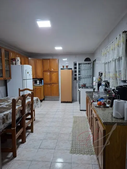 Foto 4 de Casa com 3 quartos à venda e para alugar, 186m2 em Metalúrgicos, Osasco - SP