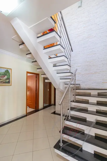 Casa com 4 quartos à venda, 315m2 em City Bussocaba, Osasco - SP - imagem 8 Foto 8 de Casa com 4 quartos à venda, 315m2 em City Bussocaba, Osasco - SP