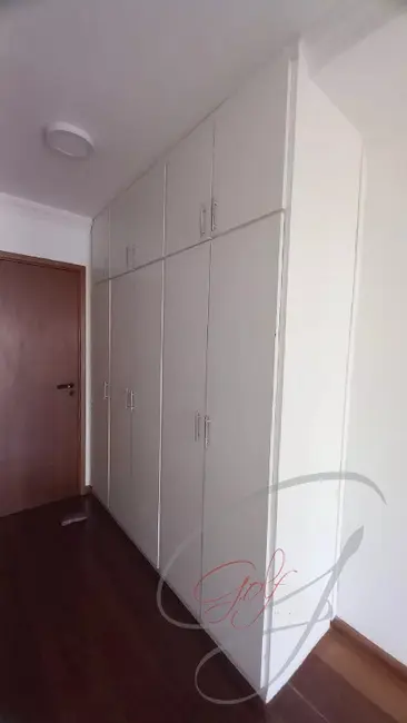 Apartamento com 3 quartos para alugar, 120m2 em Vila São Francisco, São Paulo - SP - imagem 9 Foto 9 de Apartamento com 3 quartos para alugar, 120m2 em Vila São Francisco, São Paulo - SP