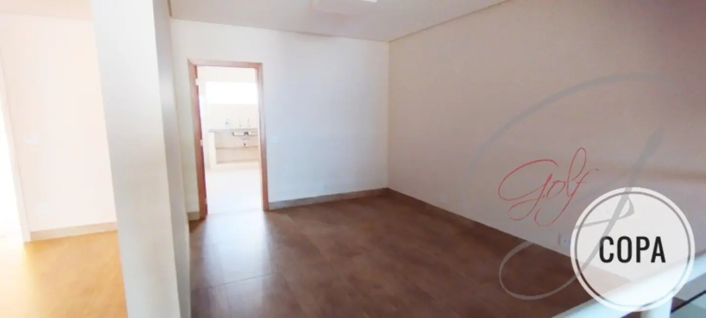 Casa com 3 quartos para alugar, 277m2 em Jaguaré, São Paulo - SP - imagem 5 Foto 5 de Casa com 3 quartos para alugar, 277m2 em Jaguaré, São Paulo - SP