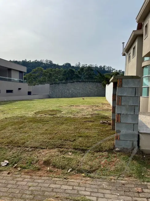 Foto 1 de Terreno / Lote à venda em Santana De Parnaiba - SP