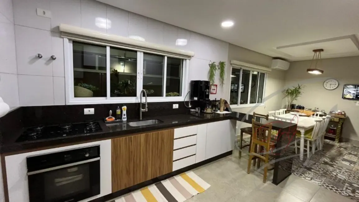Foto 6 de Casa com 3 quartos à venda, 232m2 em Umuarama, Osasco - SP