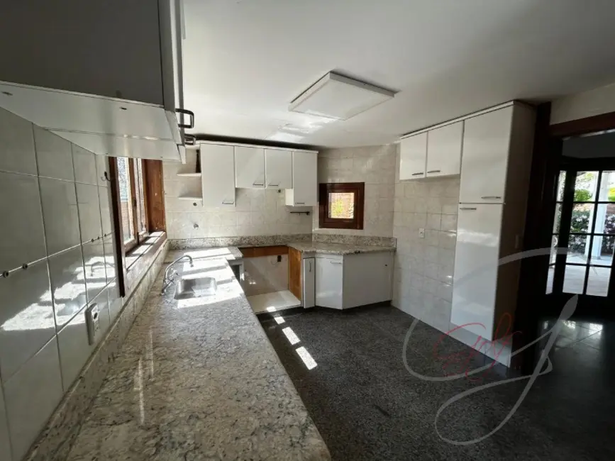 Casa de Condomínio com 4 quartos à venda, 360m2 em Alphaville, Santana De Parnaiba - SP - imagem 9 Foto 9 de Casa de Condomínio com 4 quartos à venda, 360m2 em Alphaville, Santana De Parnaiba - SP