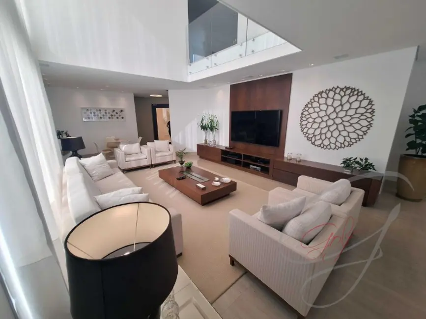 Casa de Condomínio com 3 quartos à venda, 437m2 em Osasco - SP - imagem 2 Foto 2 de Casa de Condomínio com 3 quartos à venda, 437m2 em Osasco - SP