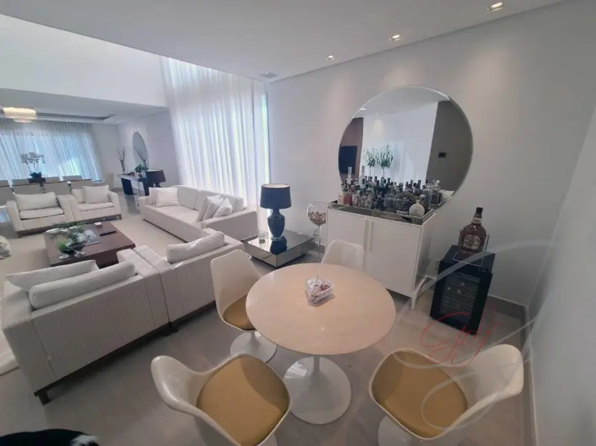 Casa de Condomínio com 3 quartos à venda, 437m2 em Osasco - SP - imagem 3 Foto 3 de Casa de Condomínio com 3 quartos à venda, 437m2 em Osasco - SP