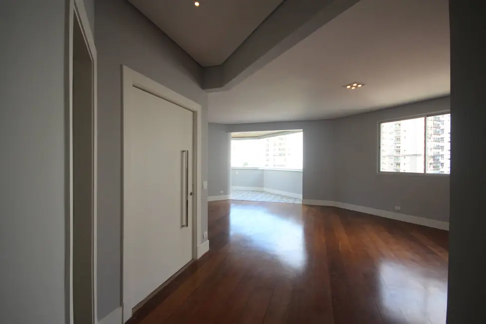 Apartamento à venda e para alugar, 244m2 em Vila Uberabinha, São Paulo - SP - imagem 5 Foto 5 de Apartamento à venda e para alugar, 244m2 em Vila Uberabinha, São Paulo - SP