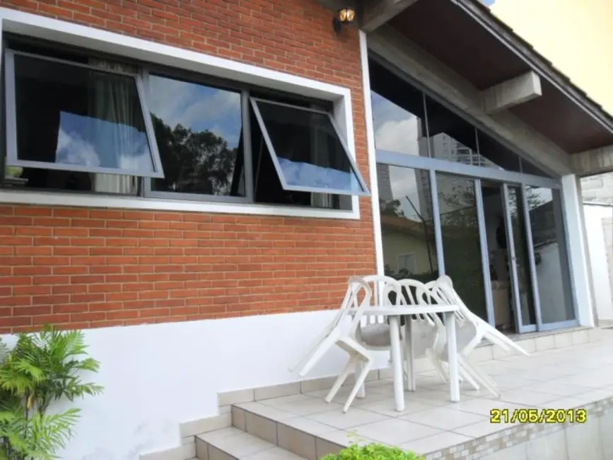 Foto 1 de Casa com 3 quartos à venda e para alugar, 375m2 em Jardim Londrina, São Paulo - SP