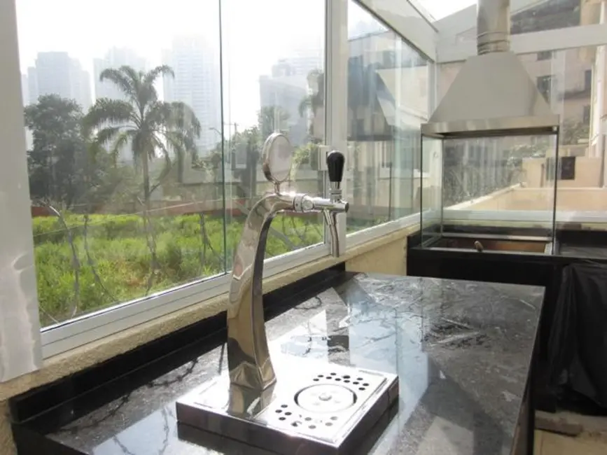 Casa de Condomínio com 4 quartos à venda, 280m2 em São Paulo - SP - imagem 2 Foto 2 de Casa de Condomínio com 4 quartos à venda, 280m2 em São Paulo - SP