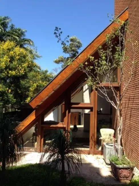 Casa de Condomínio com 4 quartos à venda e para alugar, 900m2 em Morumbi, São Paulo - SP - imagem 4 Foto 4 de Casa de Condomínio com 4 quartos à venda e para alugar, 900m2 em Morumbi, São Paulo - SP