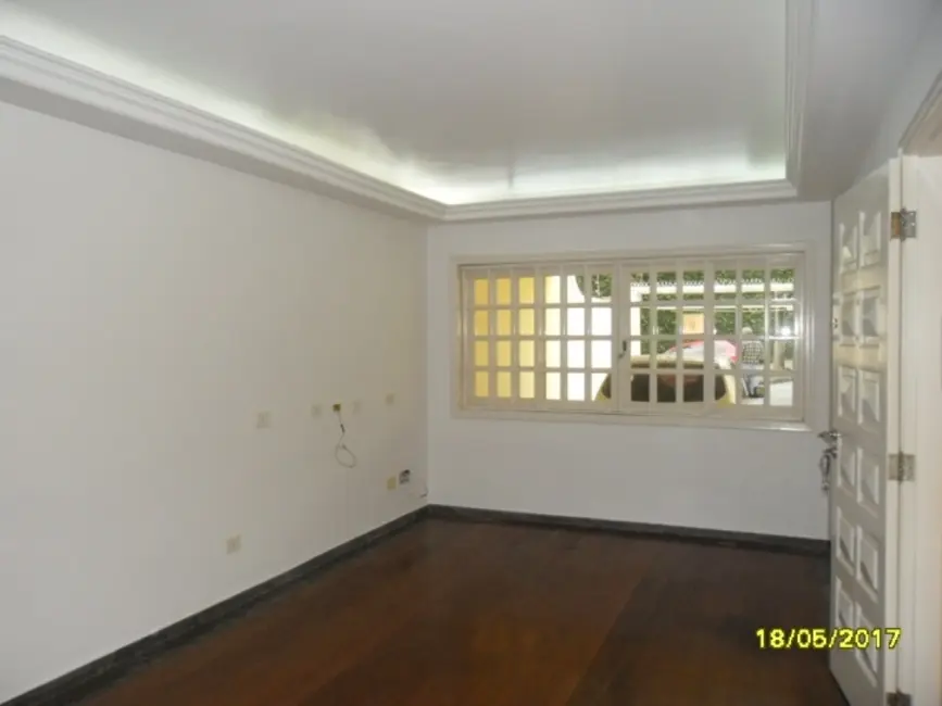 Foto 6 de Casa com 3 quartos à venda, 143m2 em Jardim Londrina, São Paulo - SP