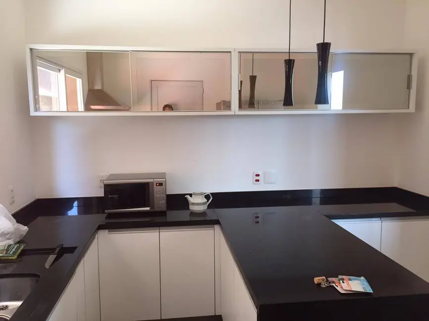 Casa com 4 quartos à venda, 330m2 em Alphaville, Santana De Parnaiba - SP - imagem 3 Foto 3 de Casa com 4 quartos à venda, 330m2 em Alphaville, Santana De Parnaiba - SP
