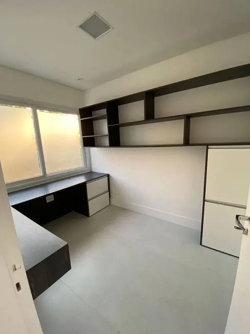 Foto 8 de Casa de Condomínio com 5 quartos à venda e para alugar, 280m2 em Alphaville, Santana De Parnaiba - SP