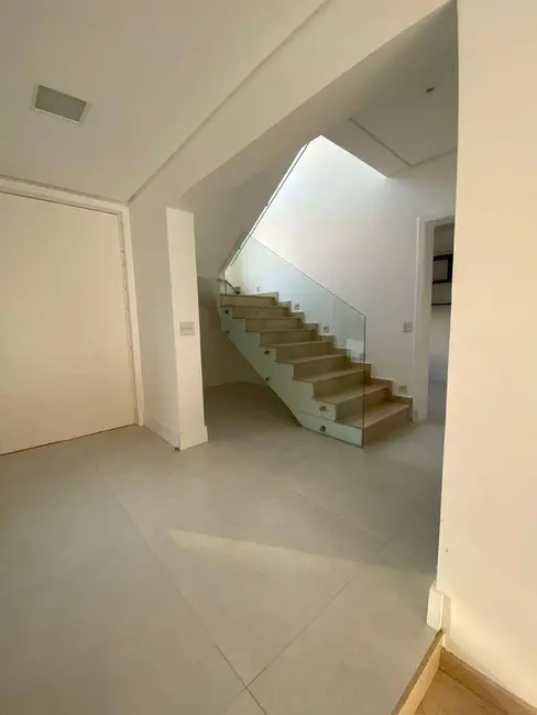 Foto 4 de Casa de Condomínio com 5 quartos à venda e para alugar, 280m2 em Alphaville, Santana De Parnaiba - SP