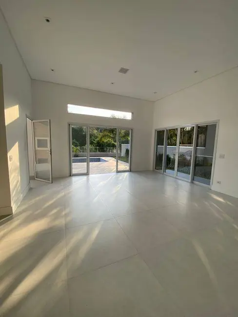 Foto 3 de Casa de Condomínio com 5 quartos à venda e para alugar, 280m2 em Alphaville, Santana De Parnaiba - SP