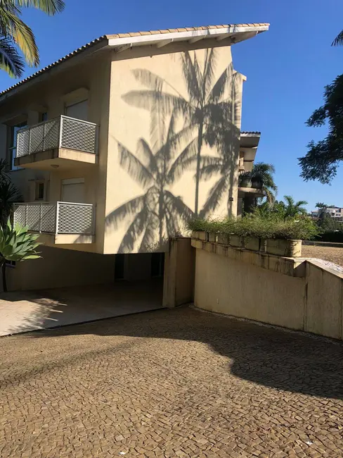 Casa com 5 quartos para alugar, 1500m2 em Residencial Tamboré, Barueri - SP - imagem 8 Foto 8 de Casa com 5 quartos para alugar, 1500m2 em Residencial Tamboré, Barueri - SP