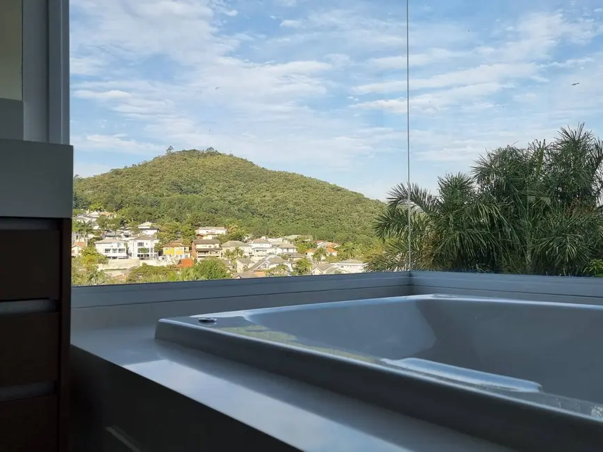 Casa com 6 quartos à venda e para alugar, 730m2 em Alphaville, Santana De Parnaiba - SP - imagem 4 Foto 4 de Casa com 6 quartos à venda e para alugar, 730m2 em Alphaville, Santana De Parnaiba - SP