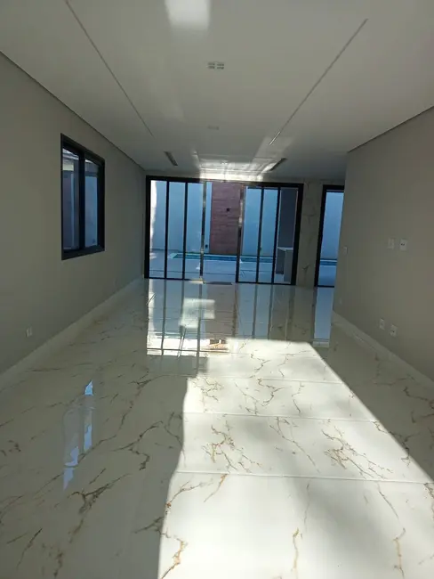 Foto 1 de Casa de Condomínio com 4 quartos à venda e para alugar, 330m2 em Alphaville, Santana De Parnaiba - SP