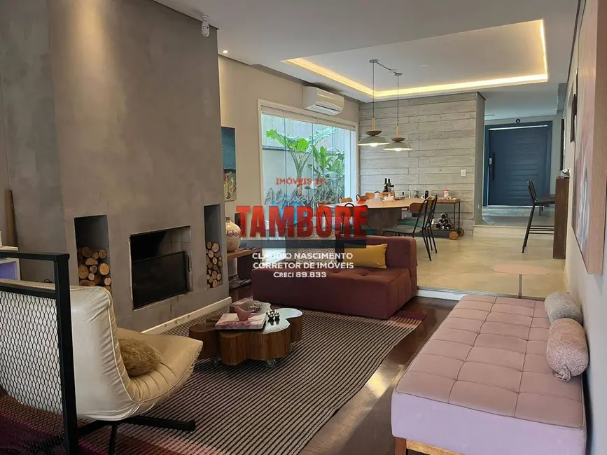 Casa à venda e para alugar, 350m2 em Alphaville, Santana De Parnaiba - SP - imagem 3 Foto 3 de Casa à venda e para alugar, 350m2 em Alphaville, Santana De Parnaiba - SP