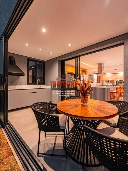 Casa com 4 quartos à venda, 317m2 em Alphaville, Santana De Parnaiba - SP - imagem 3 Foto 3 de Casa com 4 quartos à venda, 317m2 em Alphaville, Santana De Parnaiba - SP