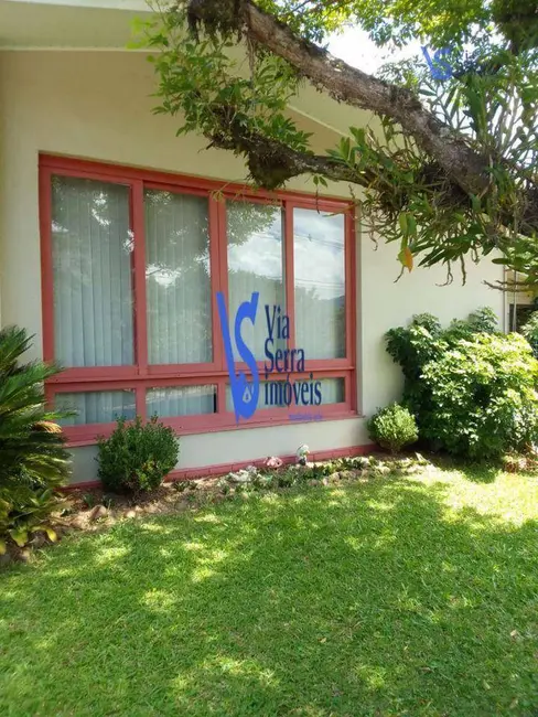 Casa com 3 quartos à venda, 840m2 em Centro, Igrejinha - RS - imagem 4 Foto 4 de Casa com 3 quartos à venda, 840m2 em Centro, Igrejinha - RS