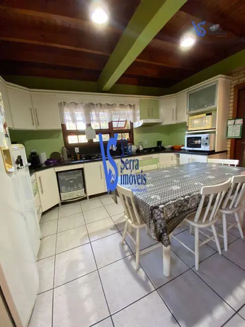 Casa com 3 quartos à venda, 450m2 em Igrejinha - RS - imagem 8 Foto 8 de Casa com 3 quartos à venda, 450m2 em Igrejinha - RS