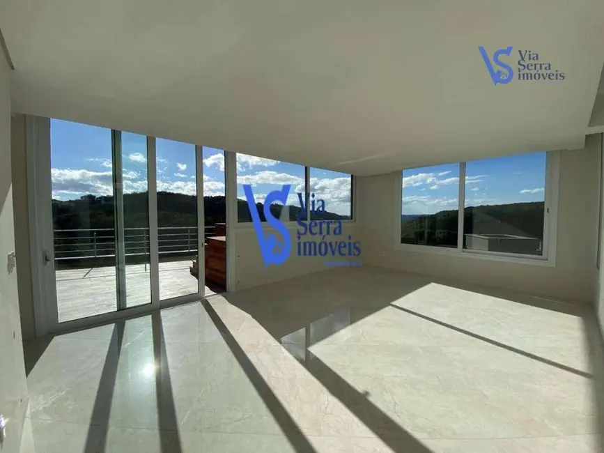 Casa de Condomínio com 4 quartos à venda, 570m2 em Gramado - RS - imagem 8 Foto 8 de Casa de Condomínio com 4 quartos à venda, 570m2 em Gramado - RS