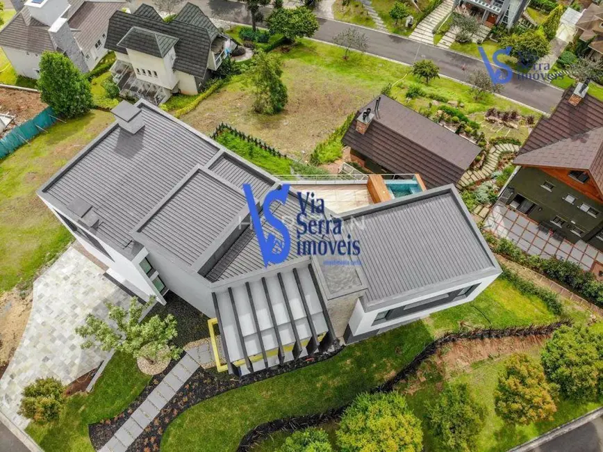 Casa de Condomínio com 4 quartos à venda, 570m2 em Gramado - RS - imagem 2 Foto 2 de Casa de Condomínio com 4 quartos à venda, 570m2 em Gramado - RS