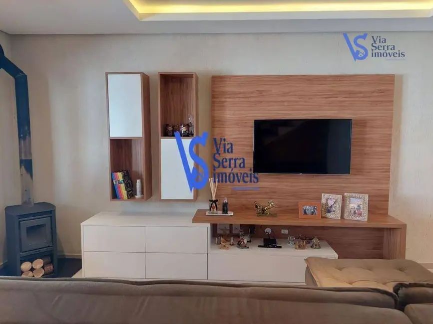 Casa de Condomínio com 2 quartos à venda, 95m2 em Centro, Canela - RS - imagem 5 Foto 5 de Casa de Condomínio com 2 quartos à venda, 95m2 em Centro, Canela - RS