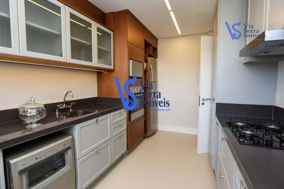 Apartamento com 3 quartos à venda, 104m2 em Centro, Gramado - RS - imagem 8 Foto 8 de Apartamento com 3 quartos à venda, 104m2 em Centro, Gramado - RS