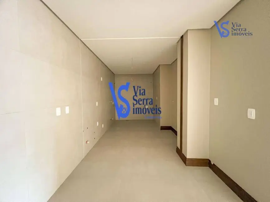 Apartamento com 3 quartos à venda, 216m2 em Centro, Gramado - RS - imagem 9 Foto 9 de Apartamento com 3 quartos à venda, 216m2 em Centro, Gramado - RS