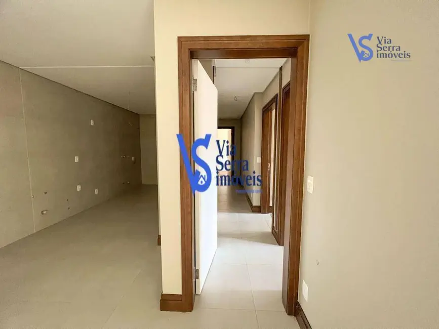 Apartamento com 3 quartos à venda, 216m2 em Centro, Gramado - RS - imagem 6 Foto 6 de Apartamento com 3 quartos à venda, 216m2 em Centro, Gramado - RS