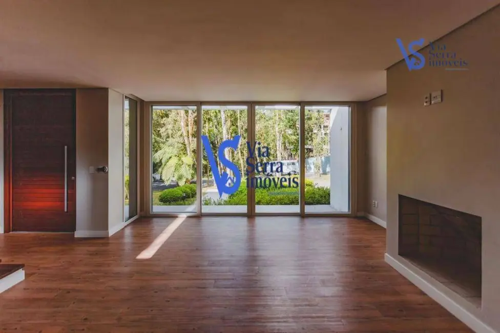 Casa de Condomínio com 4 quartos à venda, 402m2 em Gramado - RS - imagem 4 Foto 4 de Casa de Condomínio com 4 quartos à venda, 402m2 em Gramado - RS