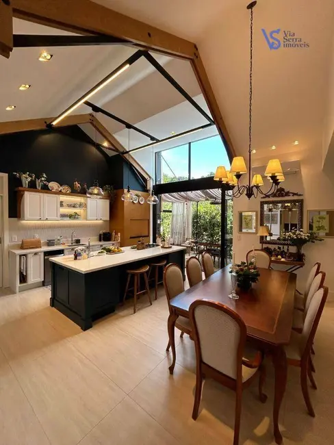 Casa de Condomínio com 3 quartos à venda, 308m2 em Gramado - RS - imagem 7 Foto 7 de Casa de Condomínio com 3 quartos à venda, 308m2 em Gramado - RS