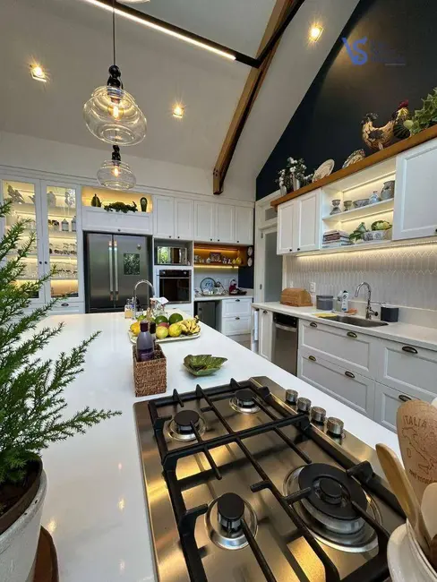 Casa de Condomínio com 3 quartos à venda, 308m2 em Gramado - RS - imagem 5 Foto 5 de Casa de Condomínio com 3 quartos à venda, 308m2 em Gramado - RS