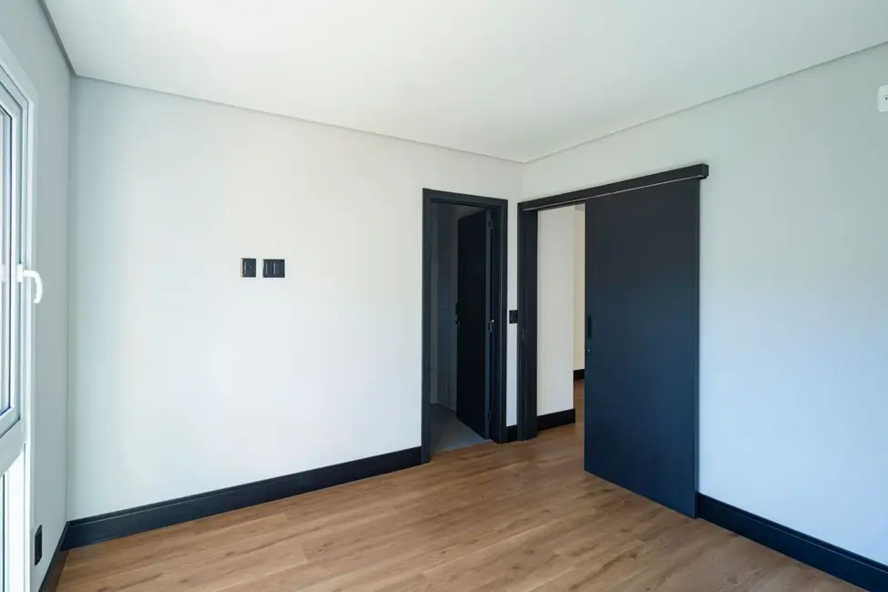 Apartamento com 2 quartos à venda, 128m2 em Centro, Gramado - RS - imagem 8 Foto 8 de Apartamento com 2 quartos à venda, 128m2 em Centro, Gramado - RS