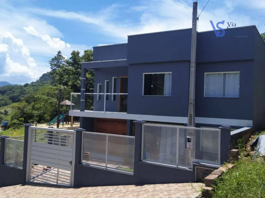 Foto 2 de Casa com 3 quartos à venda, 400m2 em Igrejinha - RS