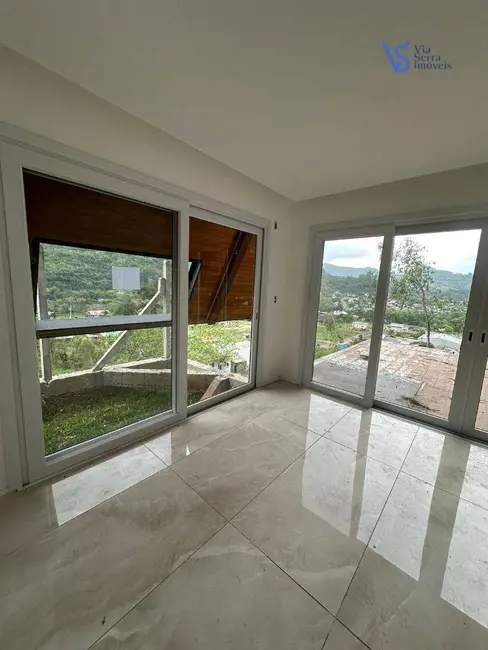 Foto 2 de Casa com 3 quartos à venda, 367m2 em Tres Coroas - RS