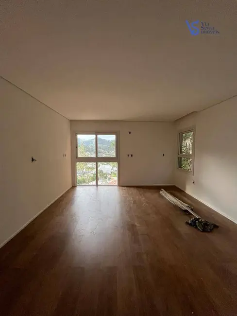 Foto 4 de Casa com 3 quartos à venda, 367m2 em Tres Coroas - RS
