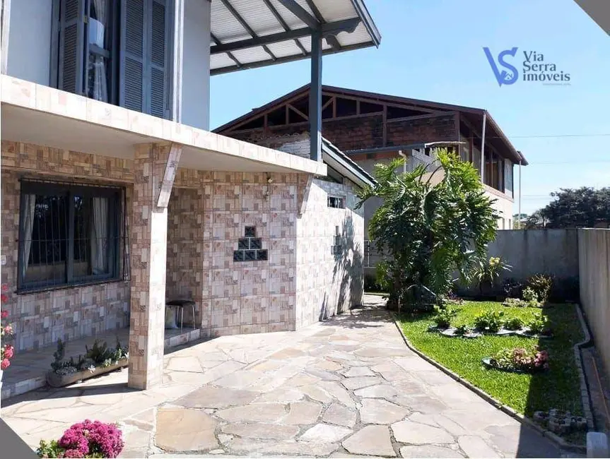 Foto 3 de Casa com 8 quartos à venda, 750m2 em Canela - RS