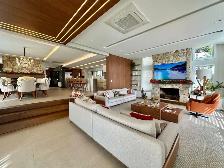 Foto 6 de Casa de Condomínio com 6 quartos à venda, 795m2 em Centro, Canela - RS