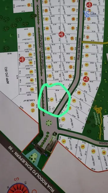 Foto 2 de Terreno / Lote à venda, 1088m2 em Centro, Canela - RS