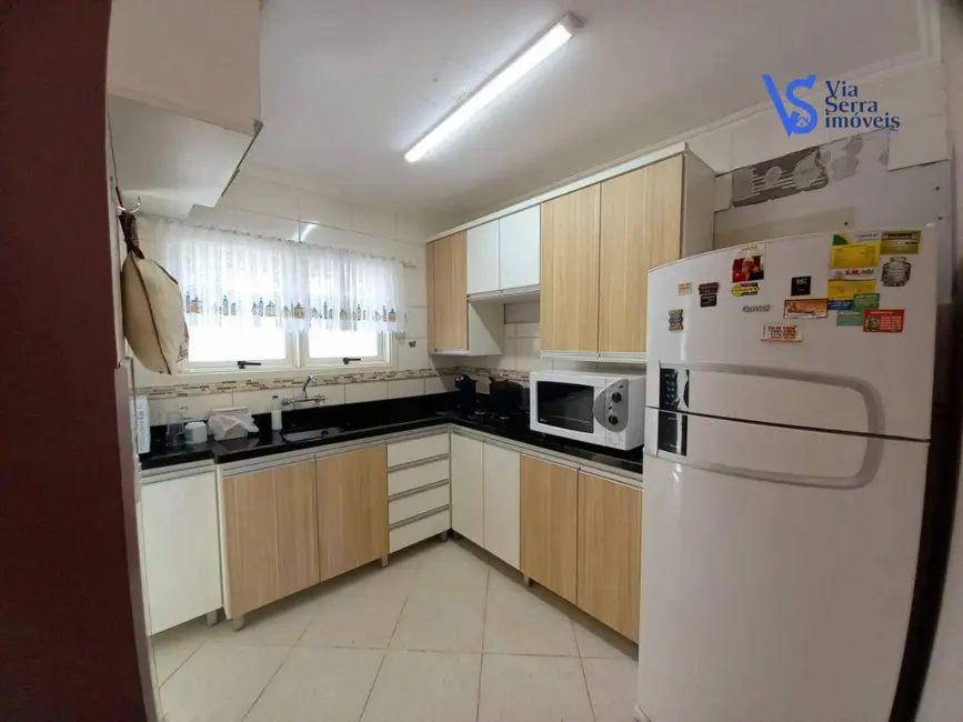 Casa com 2 quartos à venda, 1000m2 em Centro, Canela - RS - imagem 8 Foto 8 de Casa com 2 quartos à venda, 1000m2 em Centro, Canela - RS