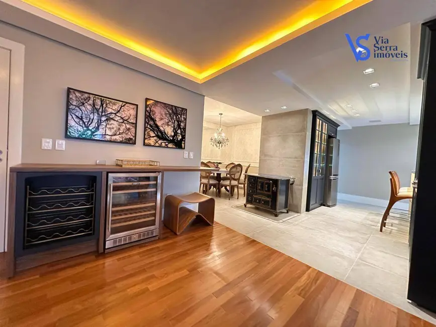 Apartamento com 3 quartos à venda, 170m2 em Gramado - RS - imagem 3 Foto 3 de Apartamento com 3 quartos à venda, 170m2 em Gramado - RS