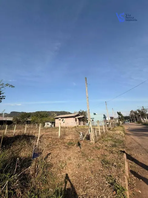 Foto 3 de Terreno / Lote à venda, 360m2 em Tres Coroas - RS