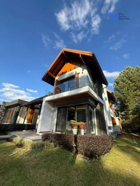 Foto 4 de Casa com 3 quartos à venda, 1047m2 em Gramado - RS