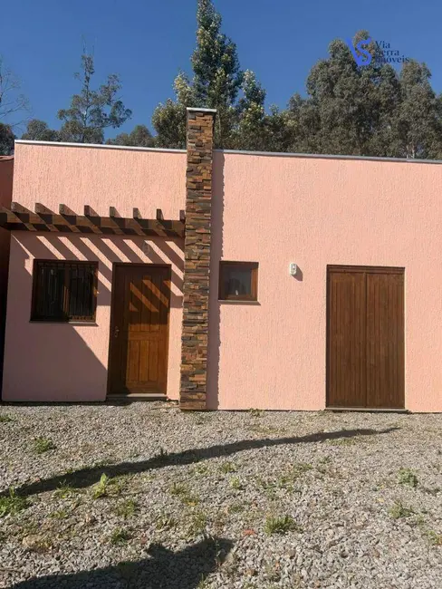 Foto 1 de Casa com 2 quartos à venda, 48m2 em Canela - RS