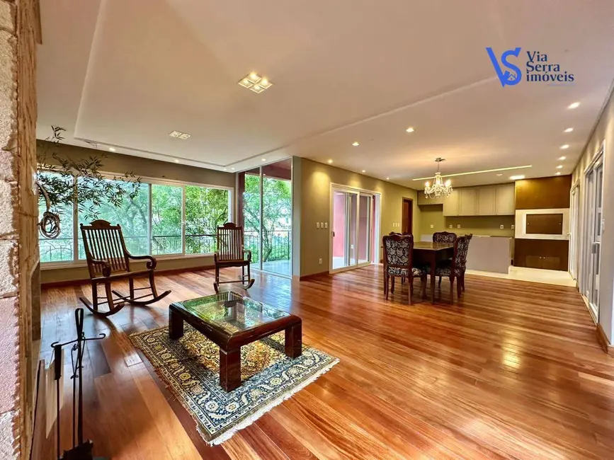 Foto 2 de Casa de Condomínio com 4 quartos à venda, 556m2 em Canela - RS