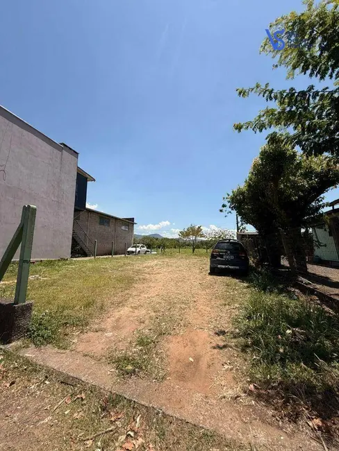 Foto 2 de Terreno / Lote à venda, 335m2 em Igrejinha - RS