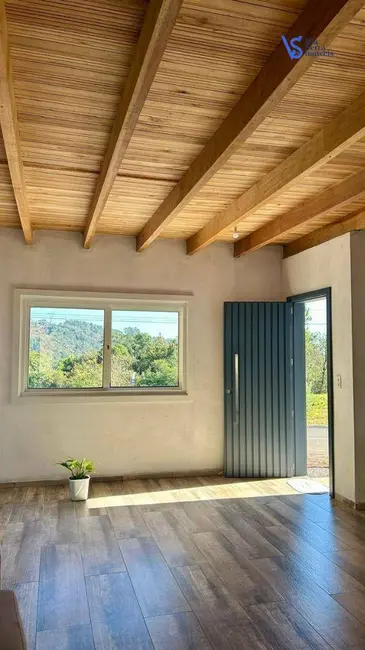 Casa com 3 quartos à venda, 335m2 em Gramado - RS - imagem 2 Foto 2 de Casa com 3 quartos à venda, 335m2 em Gramado - RS