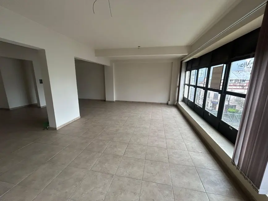 Foto 2 de Apartamento com 2 quartos à venda, 141m2 em Centro, Caxias Do Sul - RS